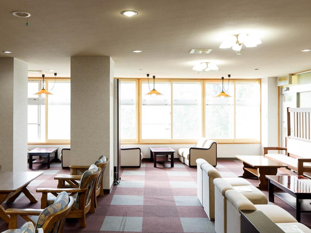 Hotel Iwasuge Яманучи Екстериор снимка