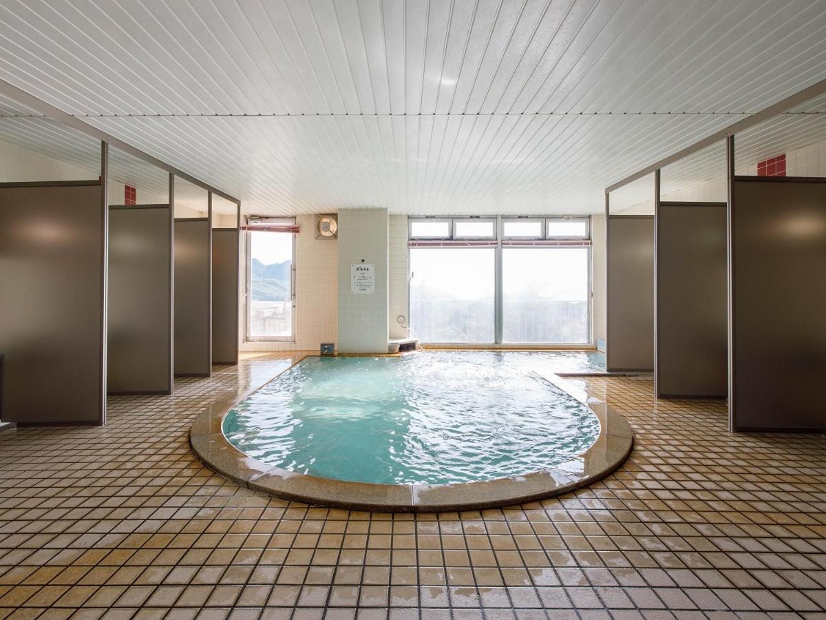 Hotel Iwasuge Яманучи Екстериор снимка